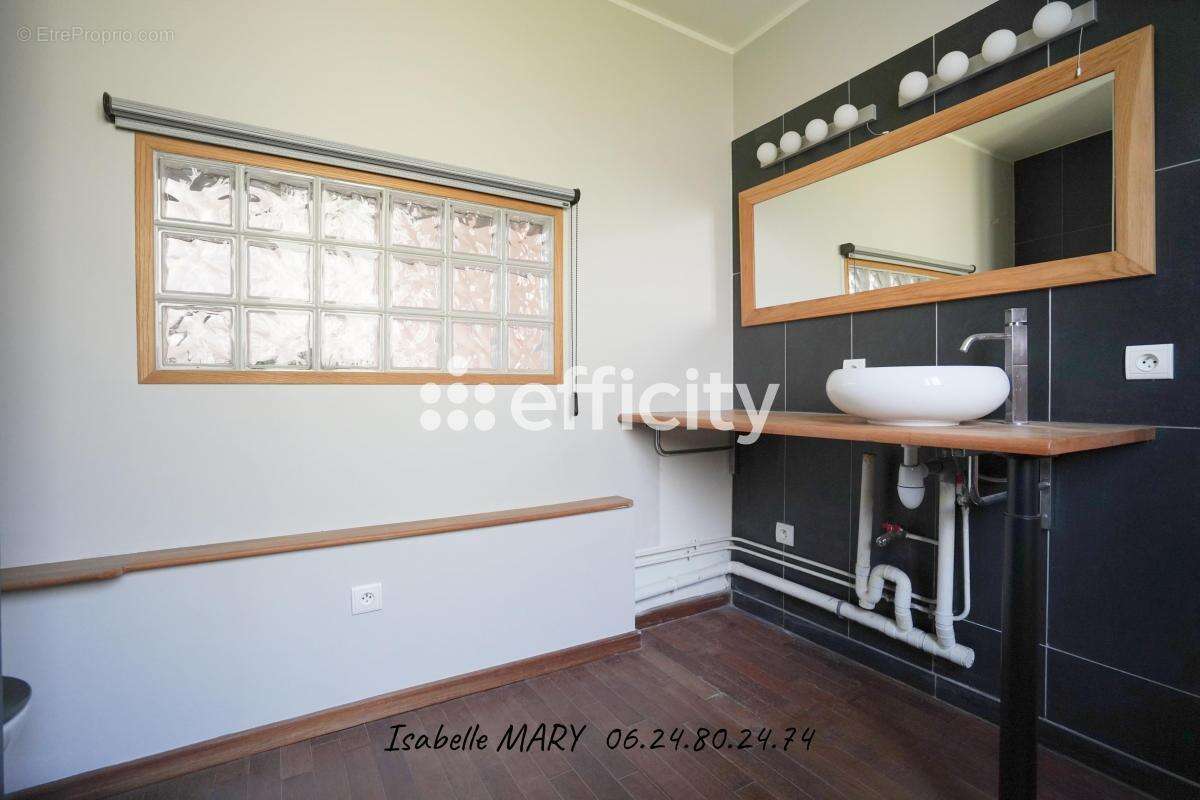 Appartement à L'HAY-LES-ROSES