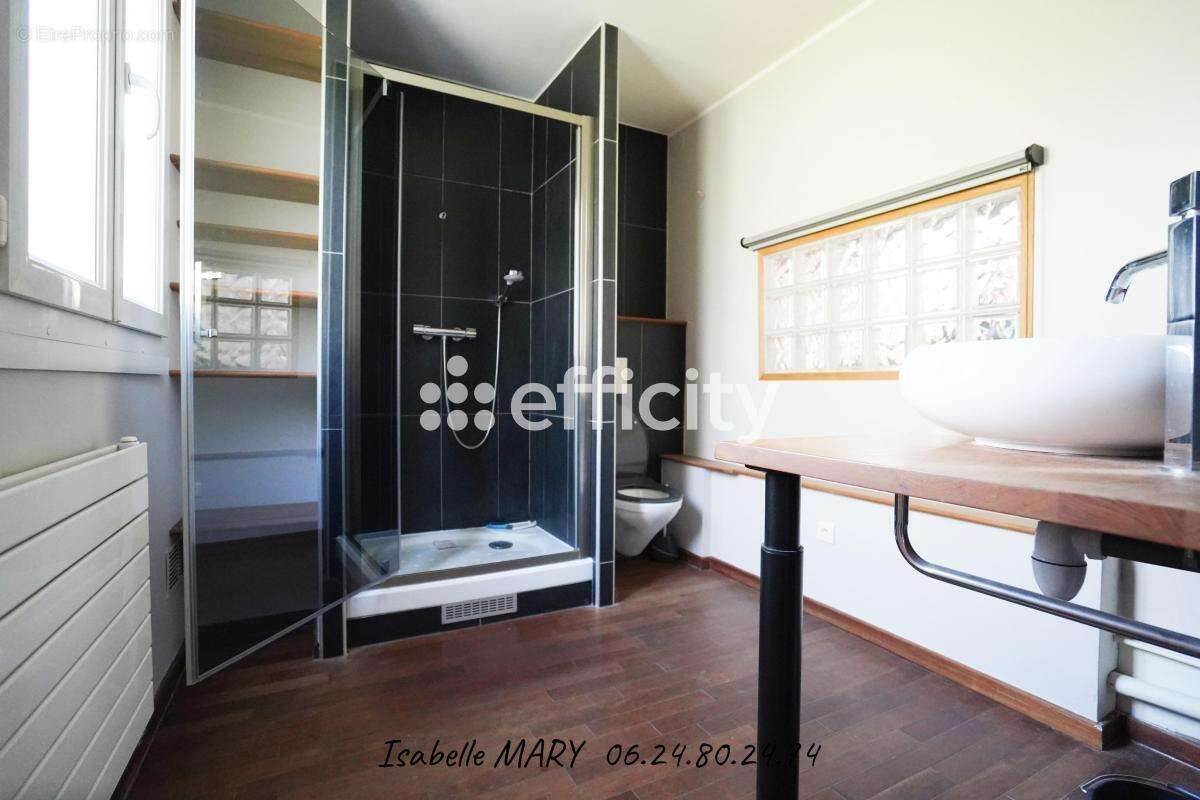 Appartement à L'HAY-LES-ROSES