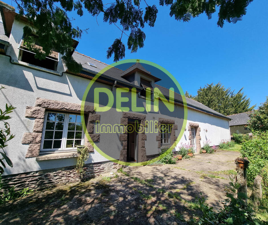 Maison à NOYAL-CHATILLON-SUR-SEICHE