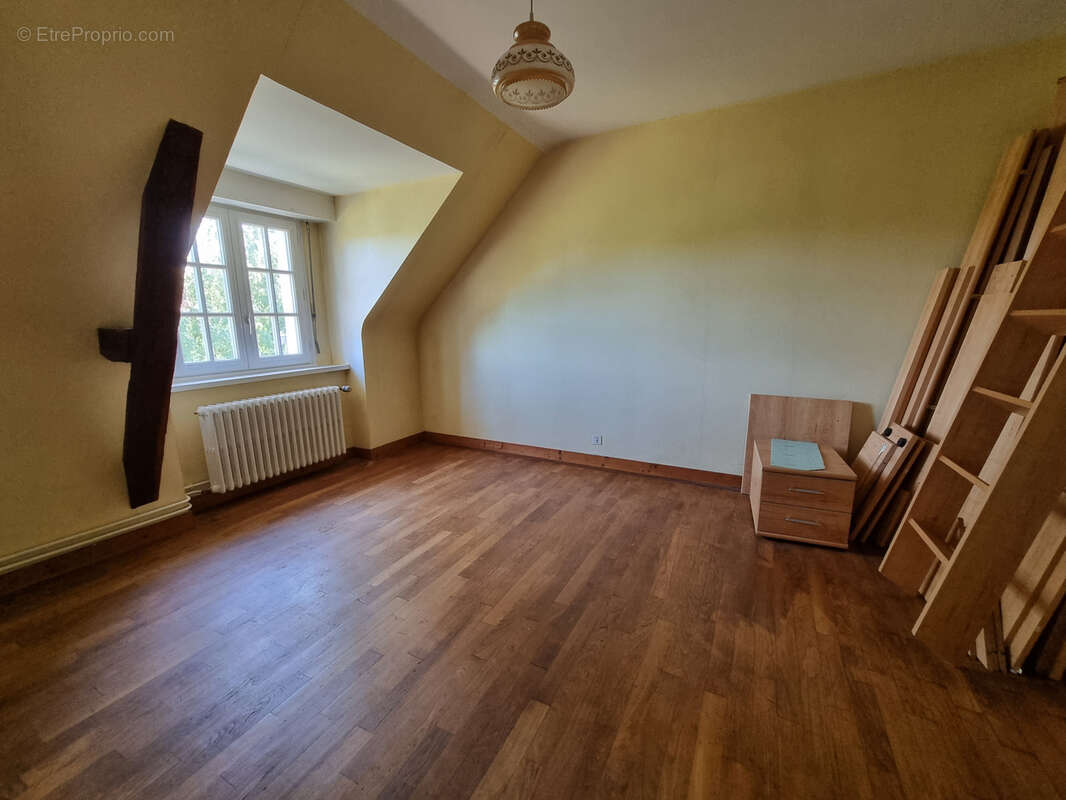 Maison à NOYAL-CHATILLON-SUR-SEICHE