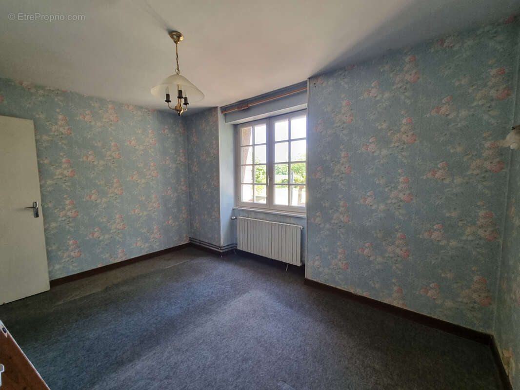 Maison à NOYAL-CHATILLON-SUR-SEICHE