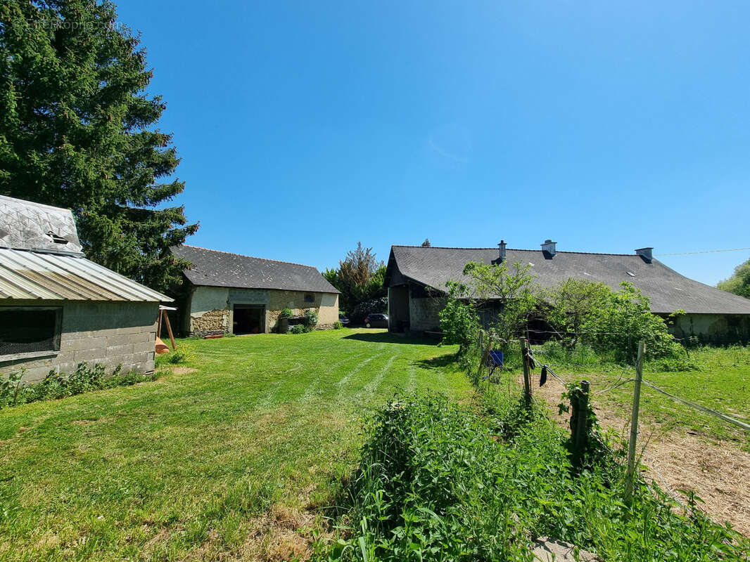 Maison à NOYAL-CHATILLON-SUR-SEICHE