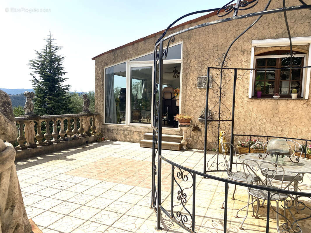 Maison à PEYMEINADE