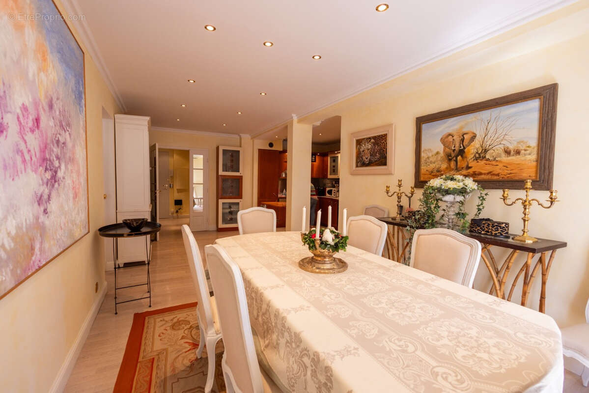 Appartement à SAINT-TROPEZ