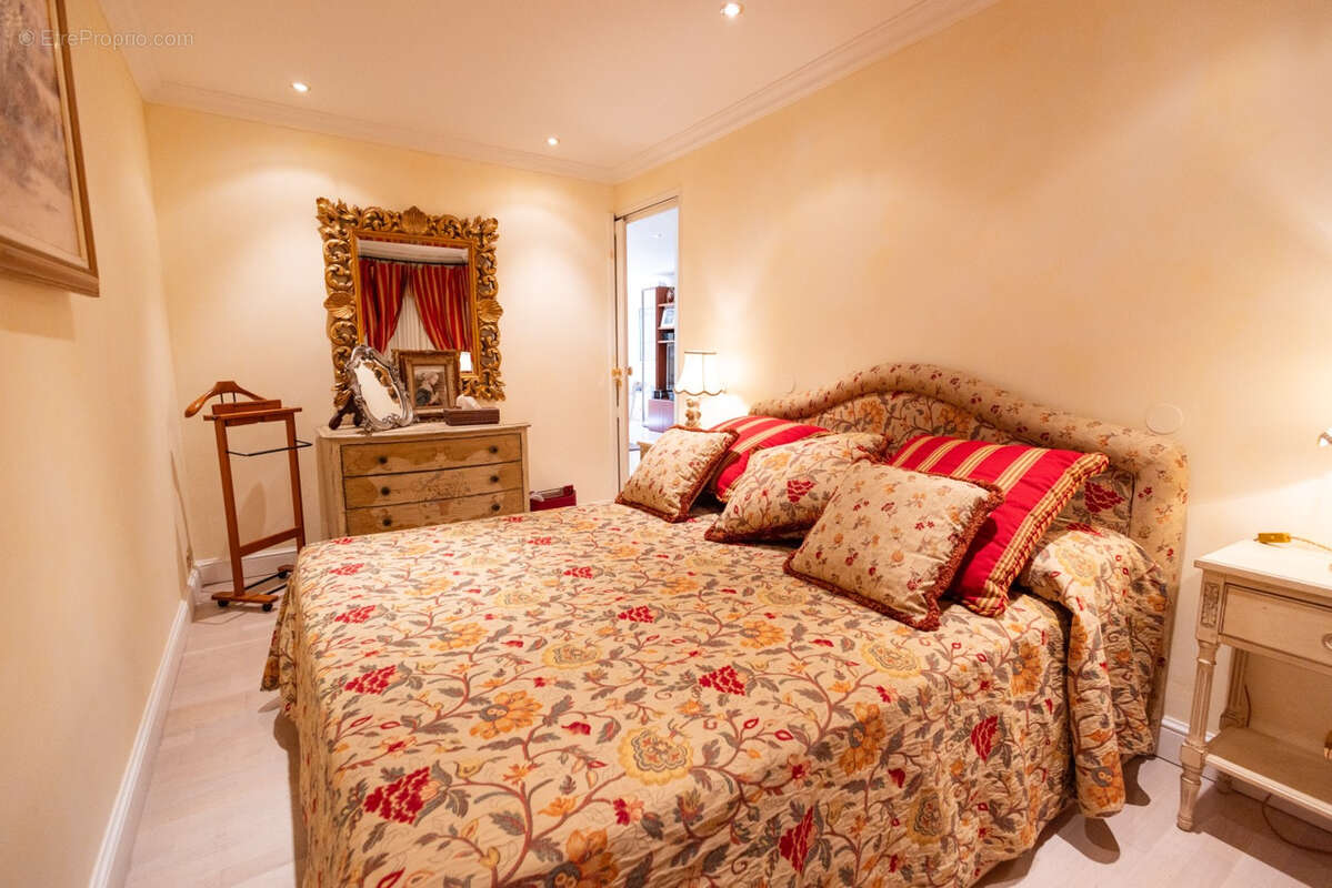 Appartement à SAINT-TROPEZ