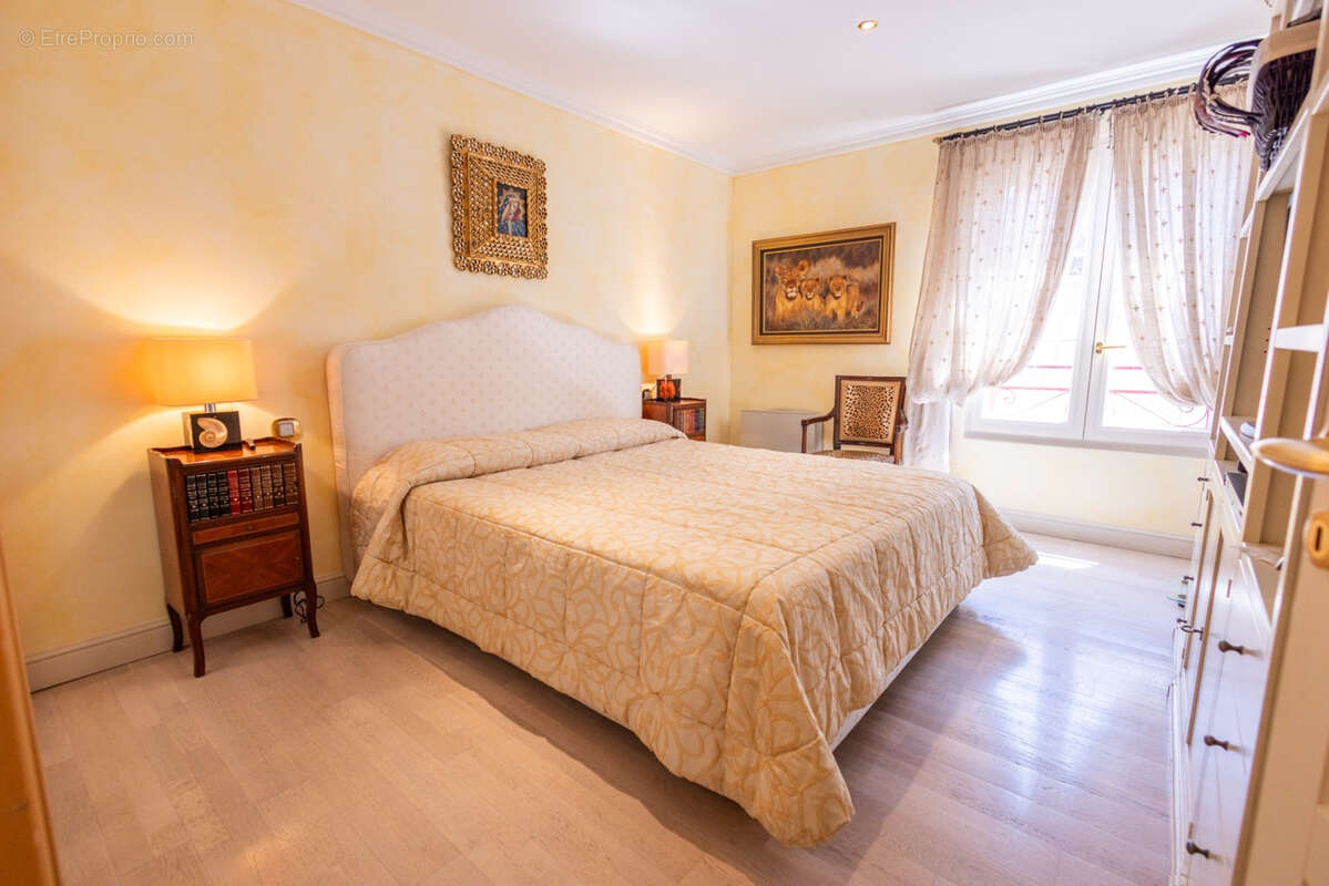 Appartement à SAINT-TROPEZ