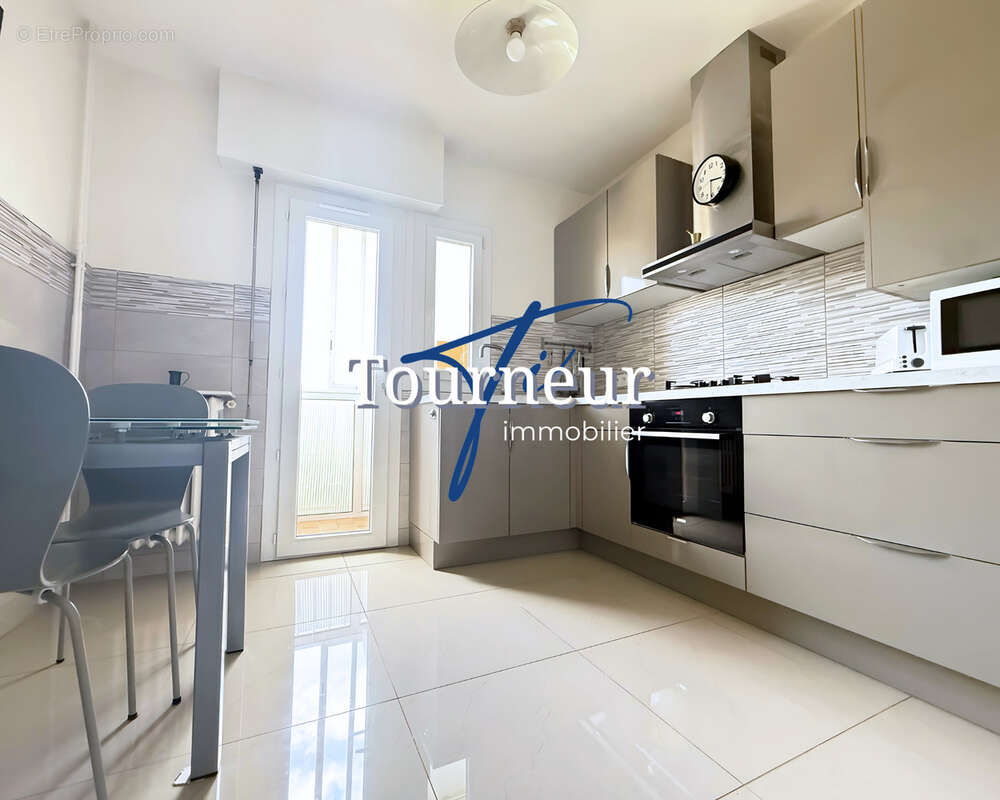 Appartement à SANARY-SUR-MER