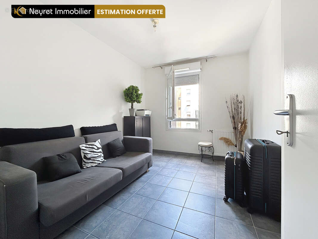 Appartement à SAINT-FONS