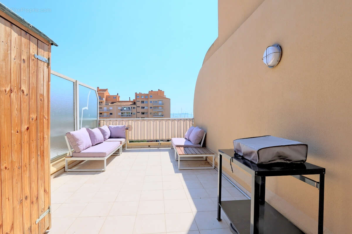 Appartement à HYERES