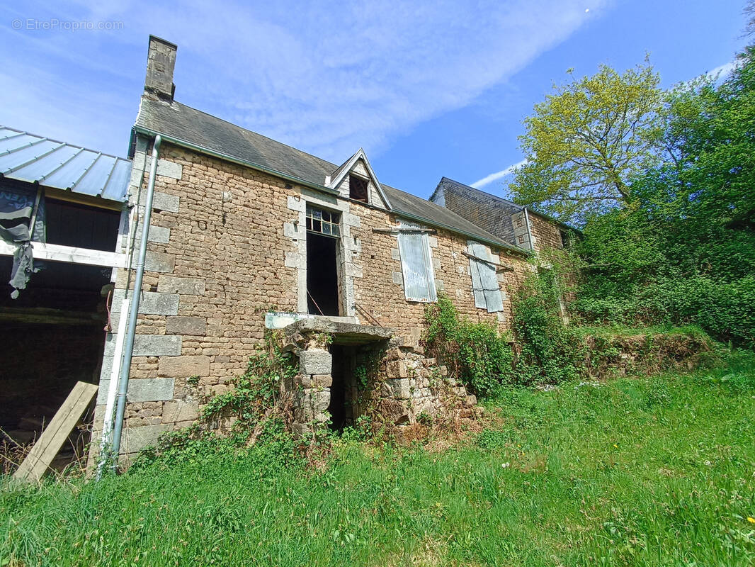 Maison à COULOUVRAY-BOISBENATRE