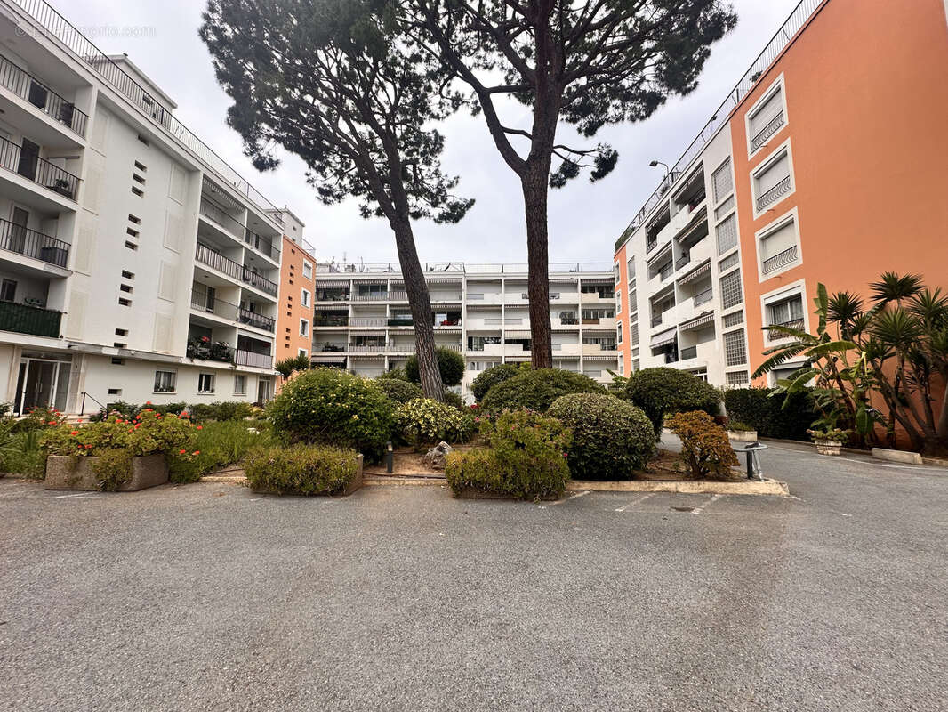 Appartement à ROQUEBRUNE-CAP-MARTIN