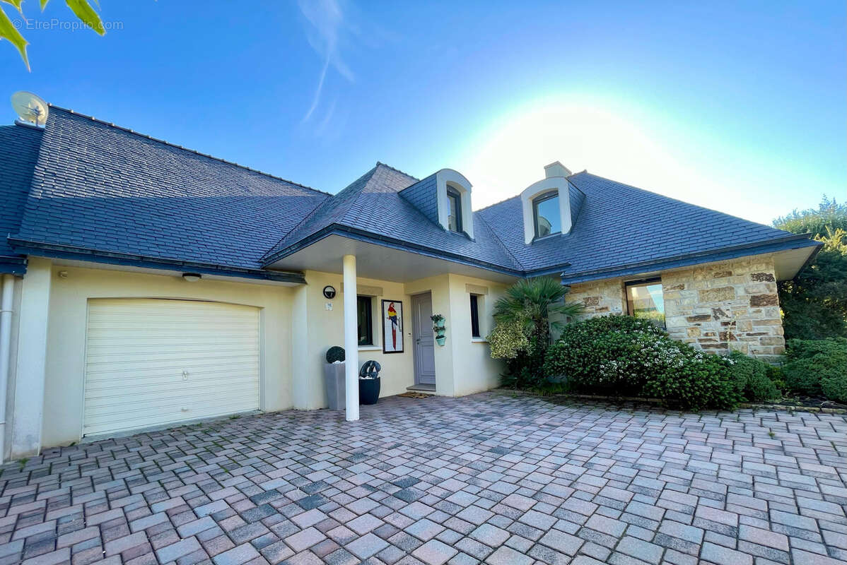 Maison à SAINT-EVARZEC