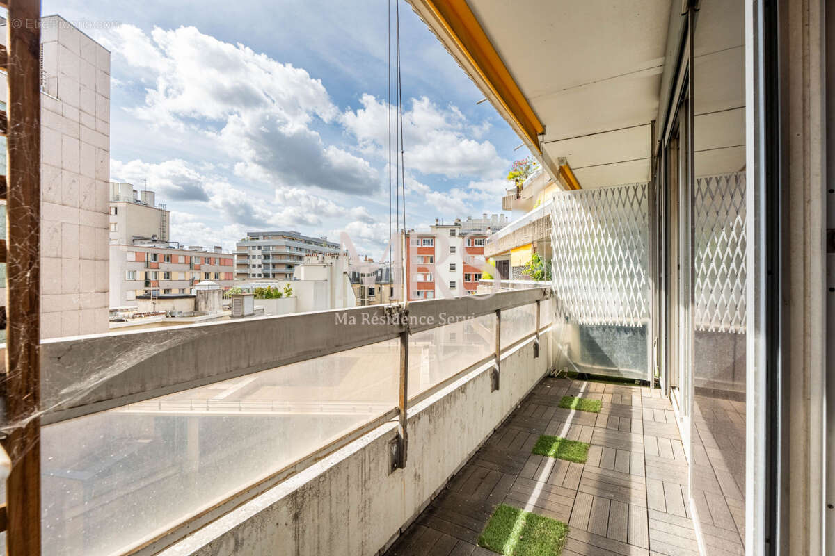 Appartement à PARIS-15E