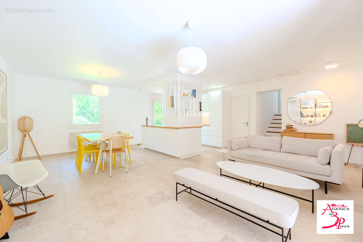 Maison à COLLOBRIERES