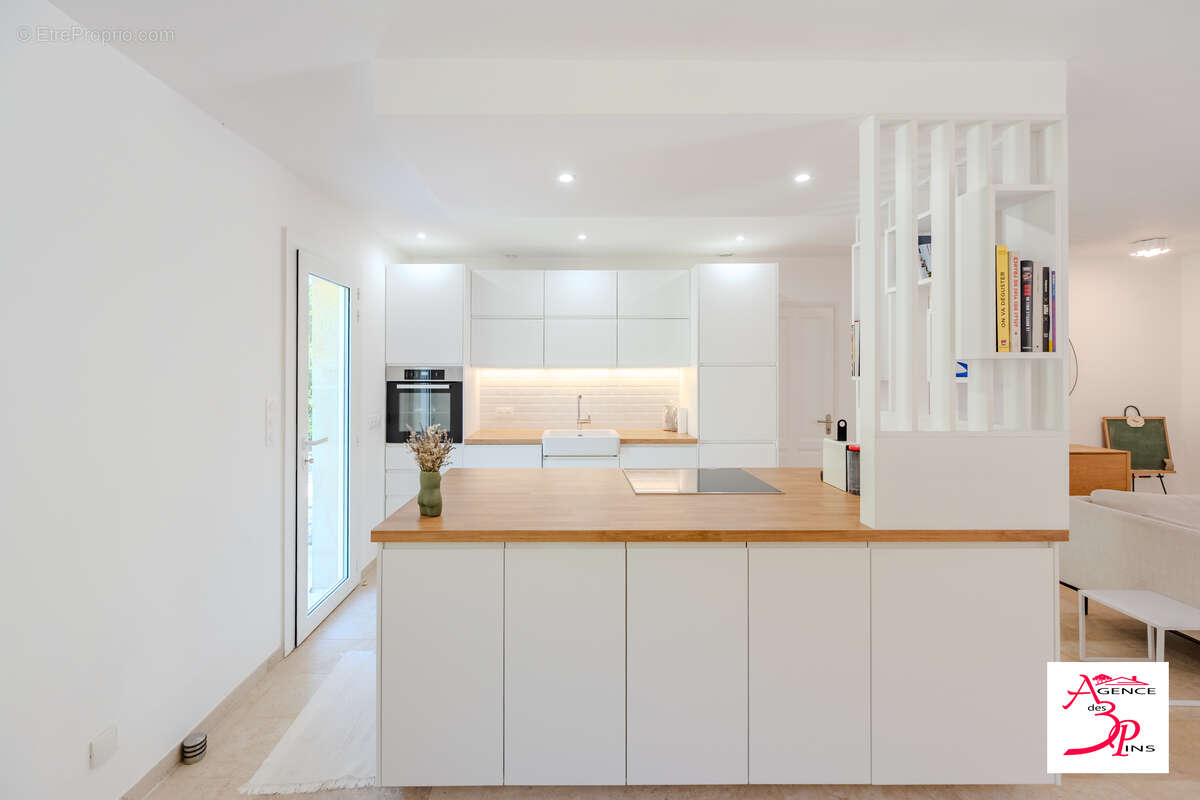 Maison à COLLOBRIERES