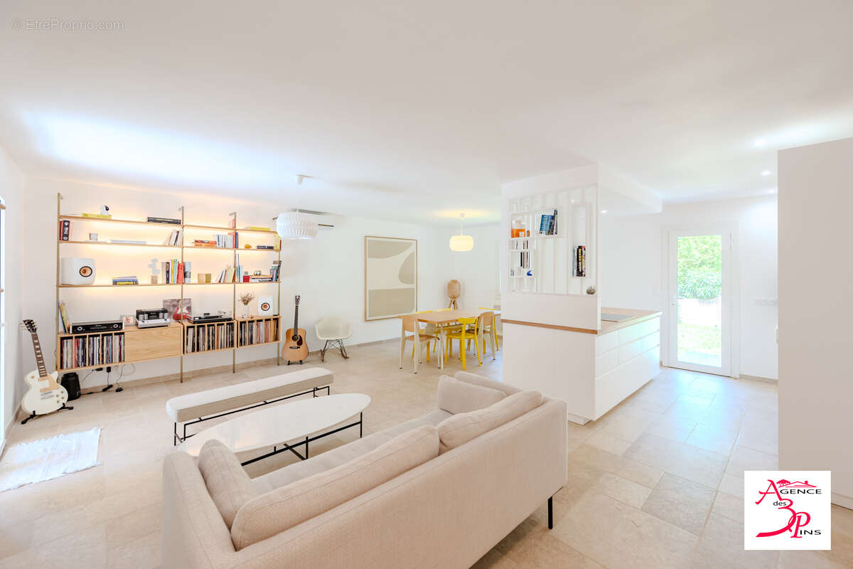 Maison à COLLOBRIERES