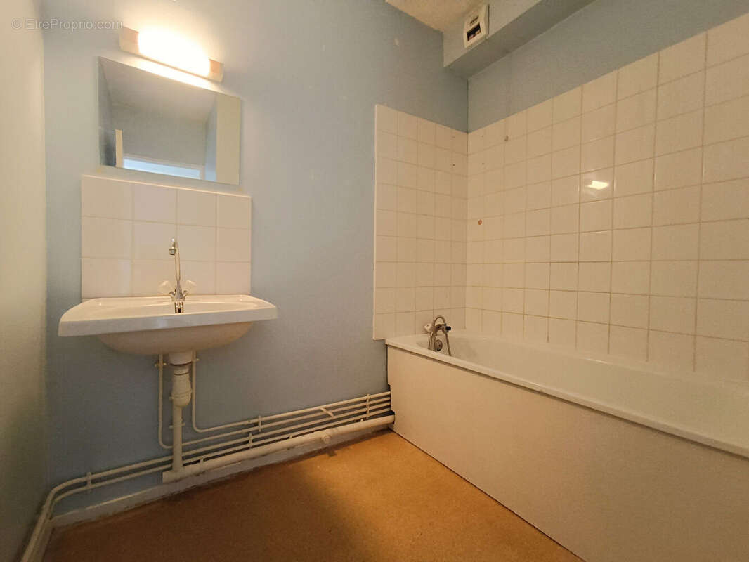 Appartement à VILLENAVE-D&#039;ORNON