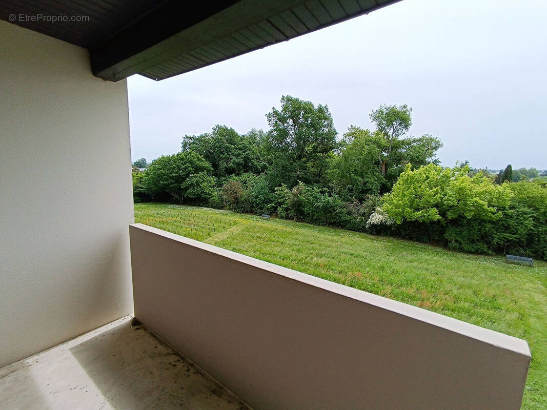 Appartement à VILLENAVE-D&#039;ORNON