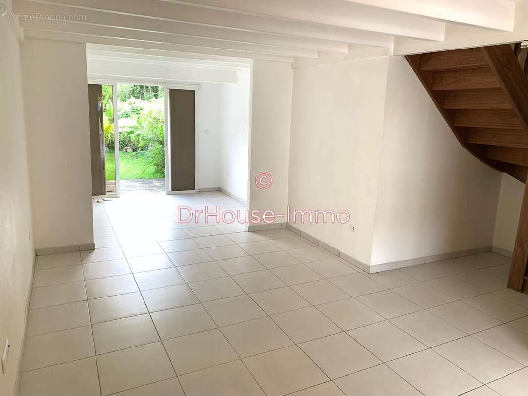 Maison à LES TROIS-ILETS