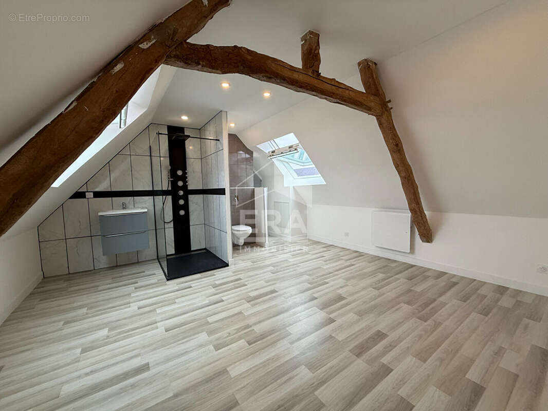 Maison à COLLEVILLE-MONTGOMERY