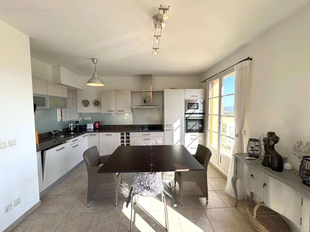 Appartement à GRIMAUD