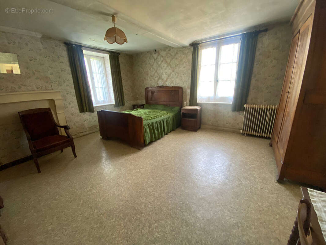 Maison à LONGNY-AU-PERCHE