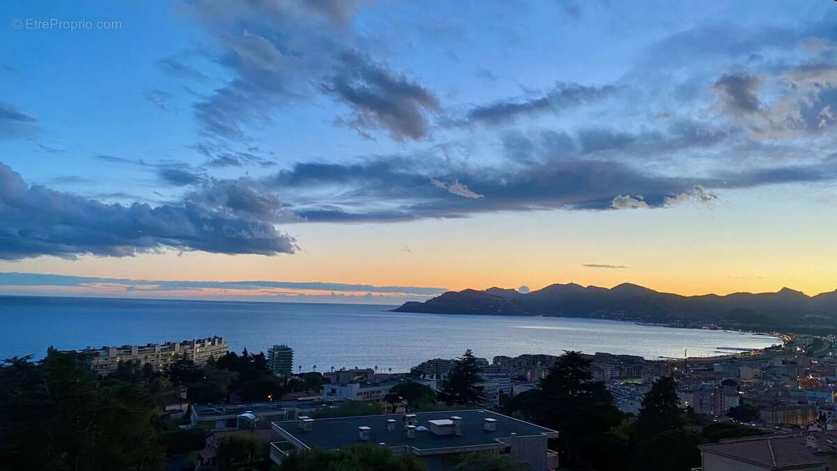 Appartement à CANNES