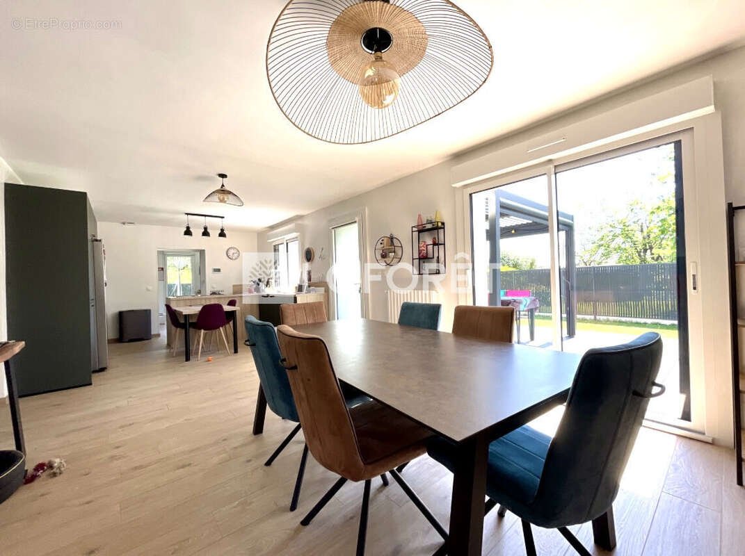 Maison à NOYAL-MUZILLAC