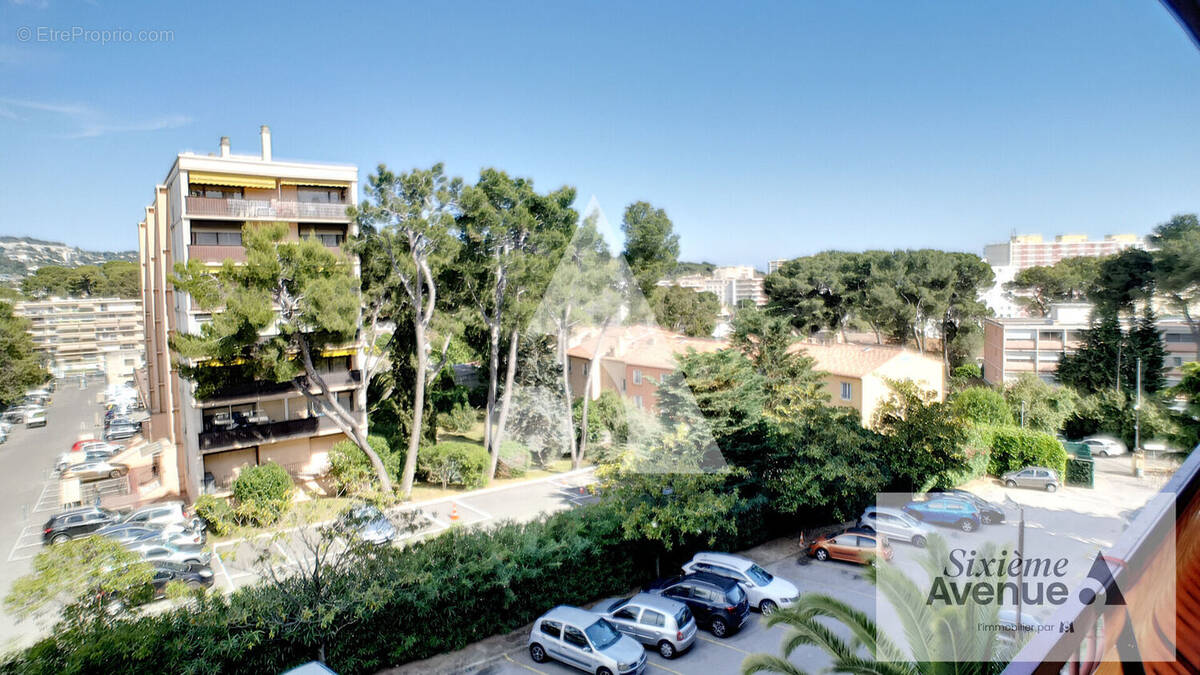 Appartement à LE CANNET