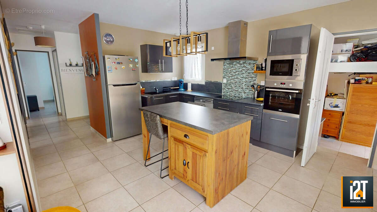 Maison à LA CALMETTE