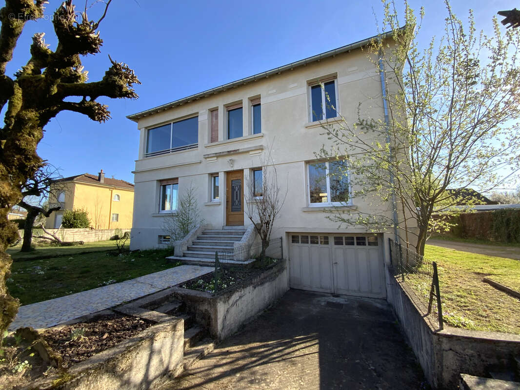 Maison à LUXEUIL-LES-BAINS