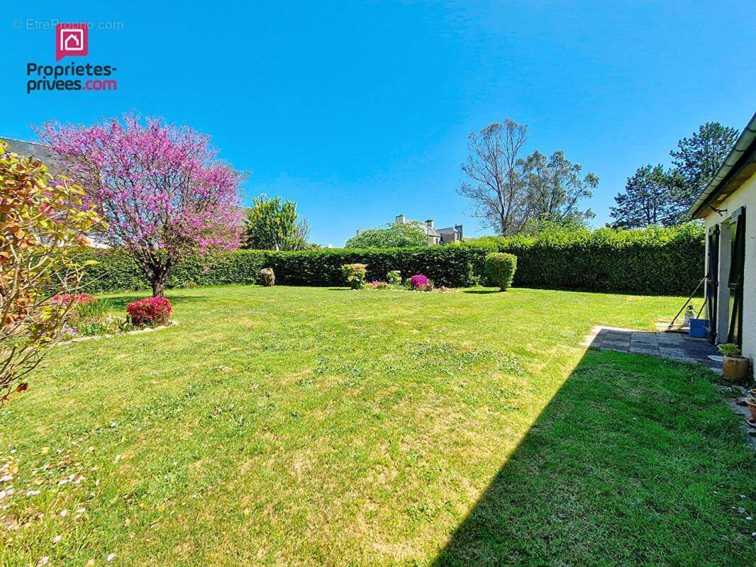 Maison à PLOUEZOC&#039;H