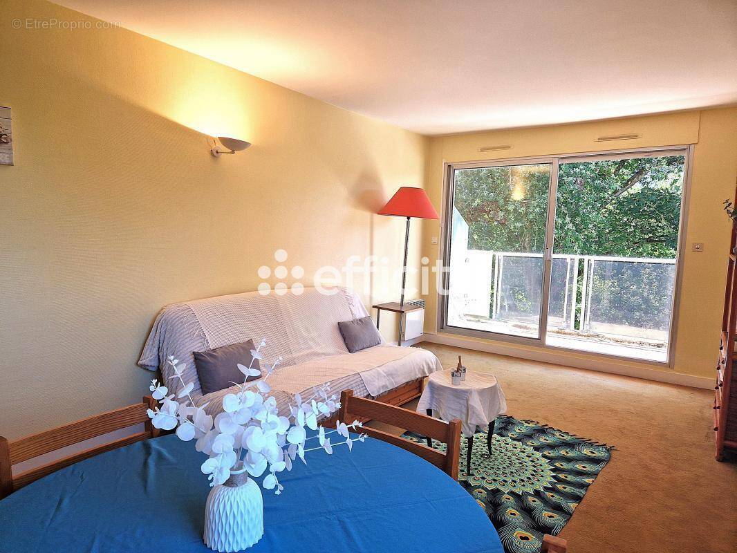 Appartement à VAUX-SUR-MER