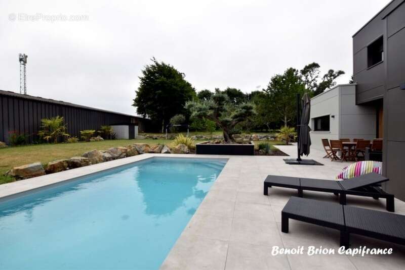 Maison à SAINT-BRICE-EN-COGLES