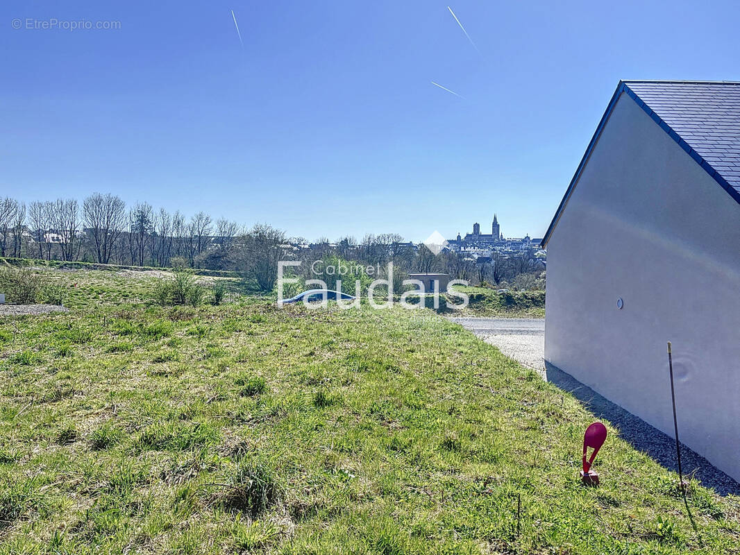Terrain à COUTANCES