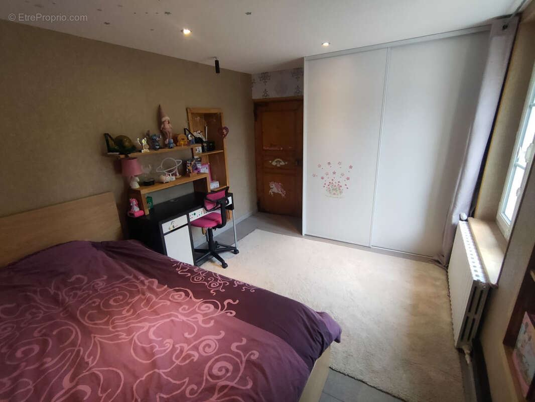 Maison à VILLENEUVE-SOUS-DAMMARTIN