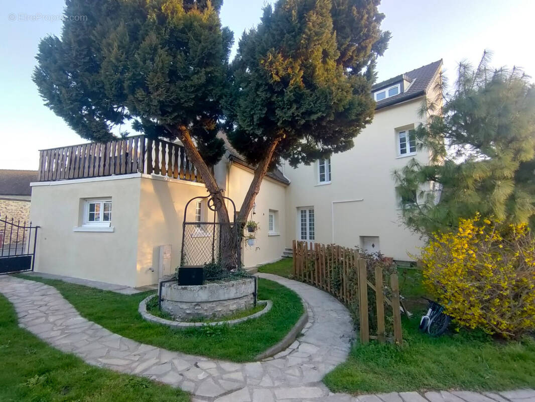 Maison à VILLENEUVE-SOUS-DAMMARTIN