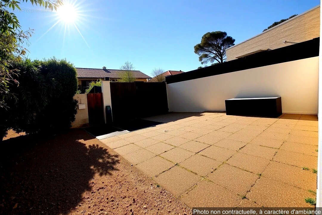 Maison à VIC-LA-GARDIOLE