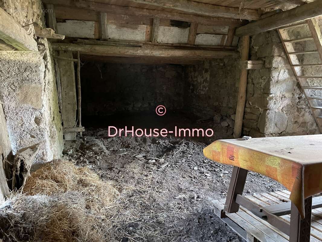 Maison à SAINT-PIERRE-DU-CHAMP