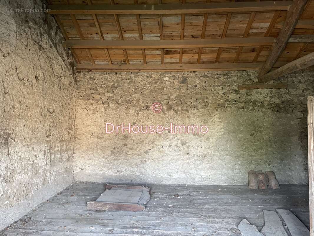 Maison à SAINT-PIERRE-DU-CHAMP