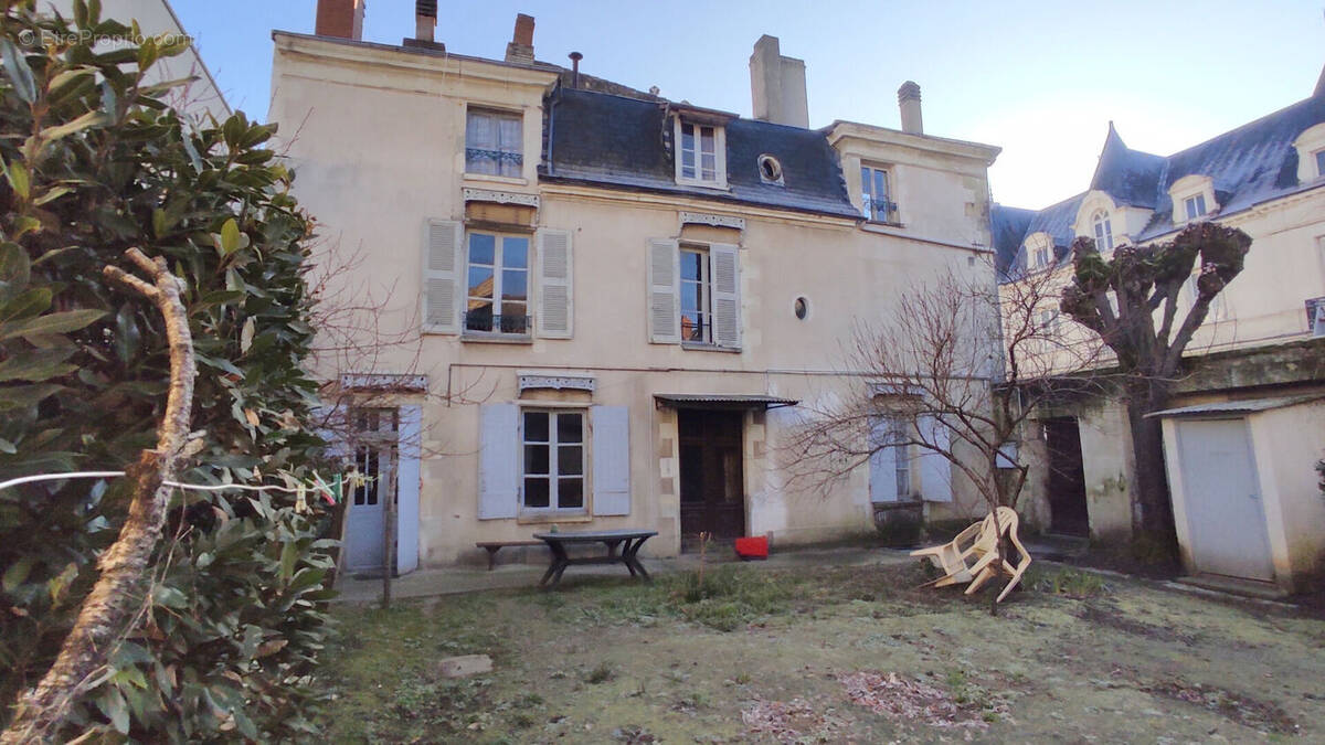 Maison à CHATELLERAULT