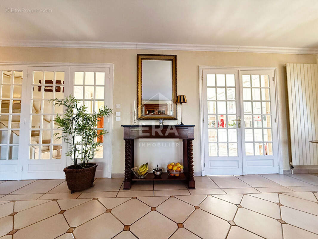 Maison à BRIE-COMTE-ROBERT