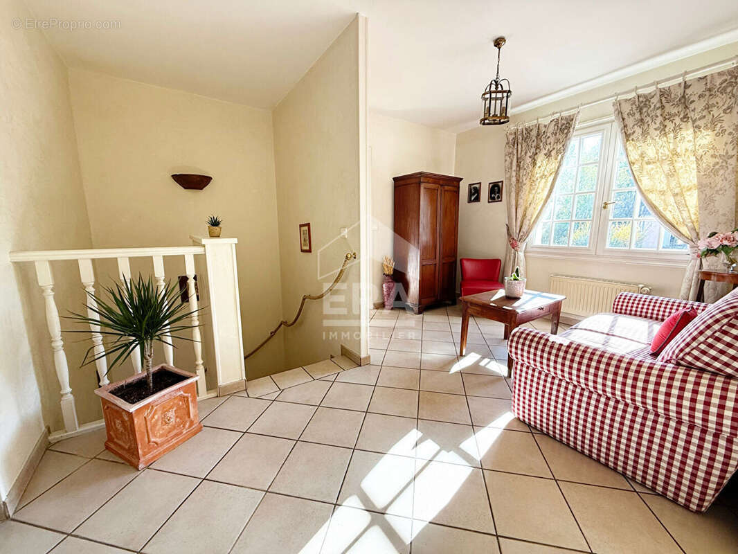 Maison à BRIE-COMTE-ROBERT