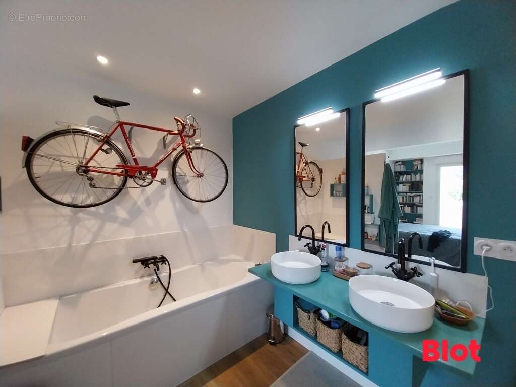 Maison à MINIAC-MORVAN