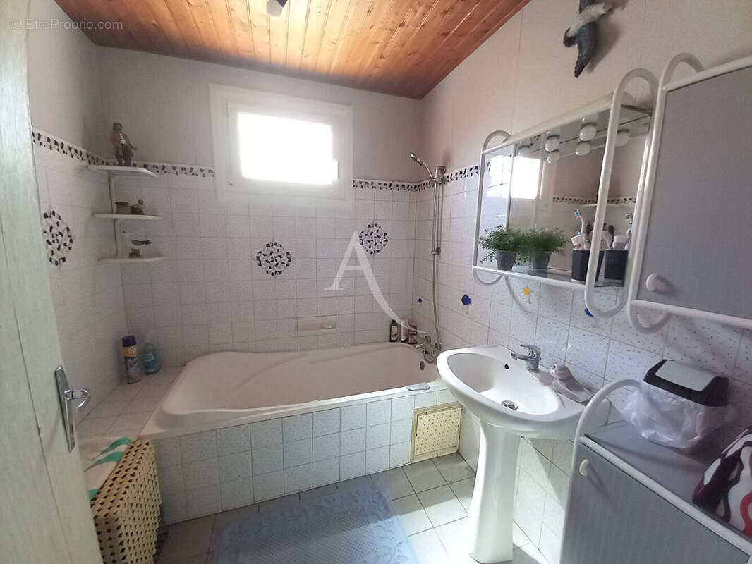 Maison à LANDEVIEILLE