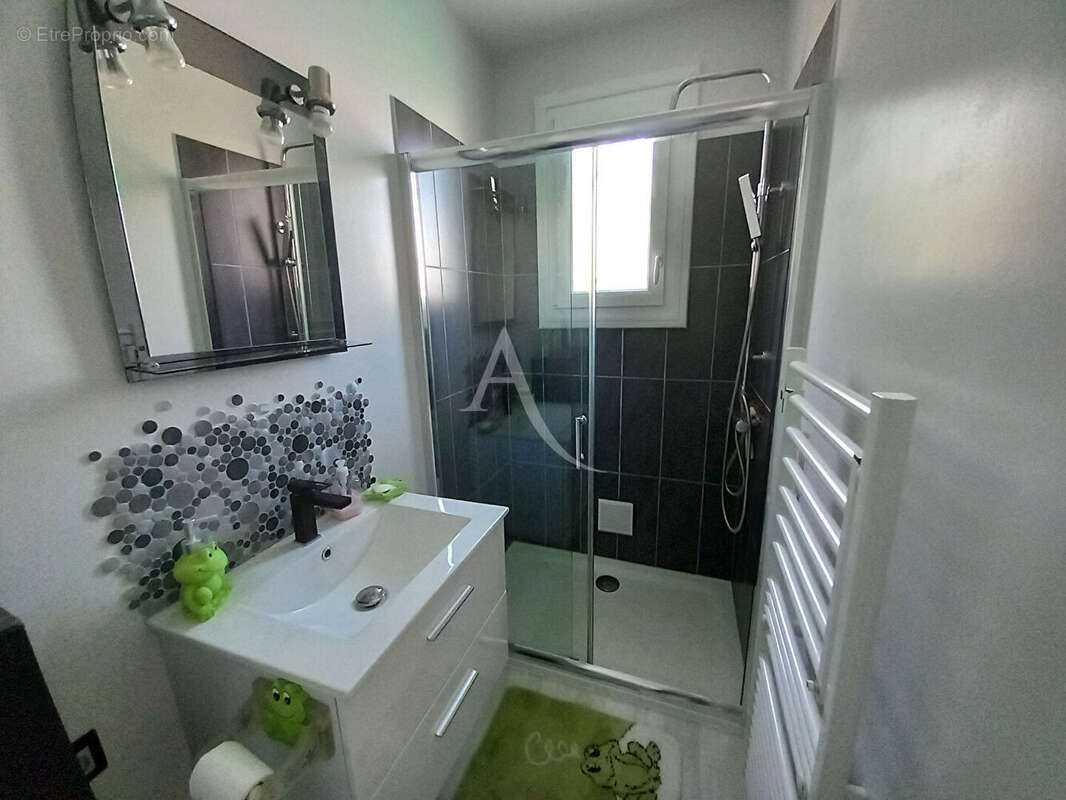 Maison à LANDEVIEILLE