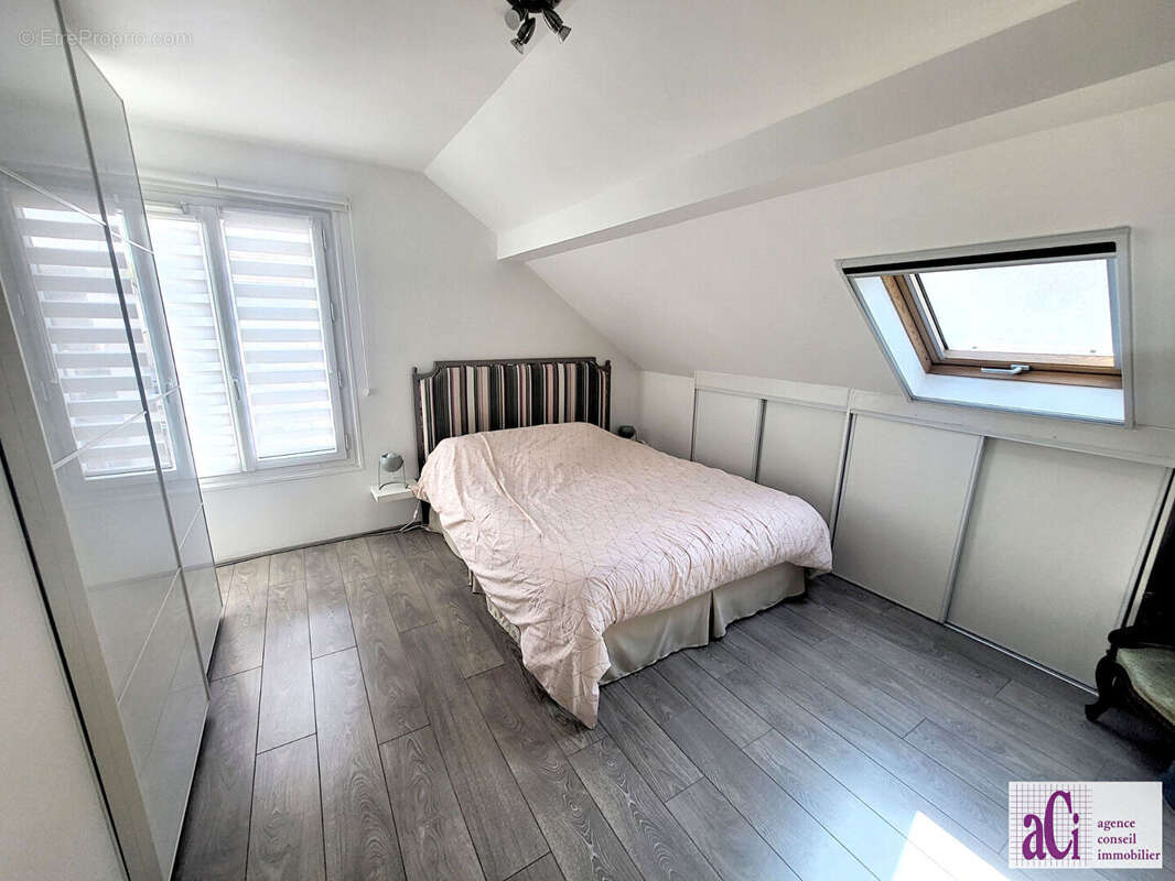 Maison à L&#039;HAY-LES-ROSES