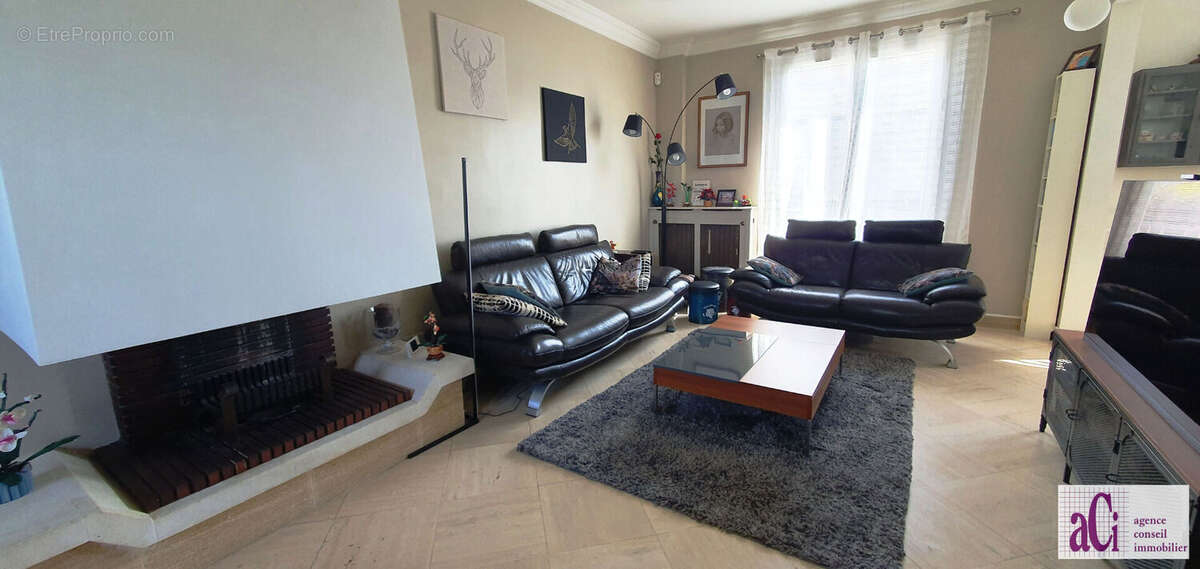 Maison à L&#039;HAY-LES-ROSES