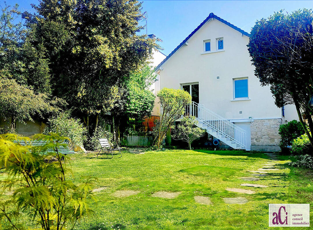 Maison à L&#039;HAY-LES-ROSES