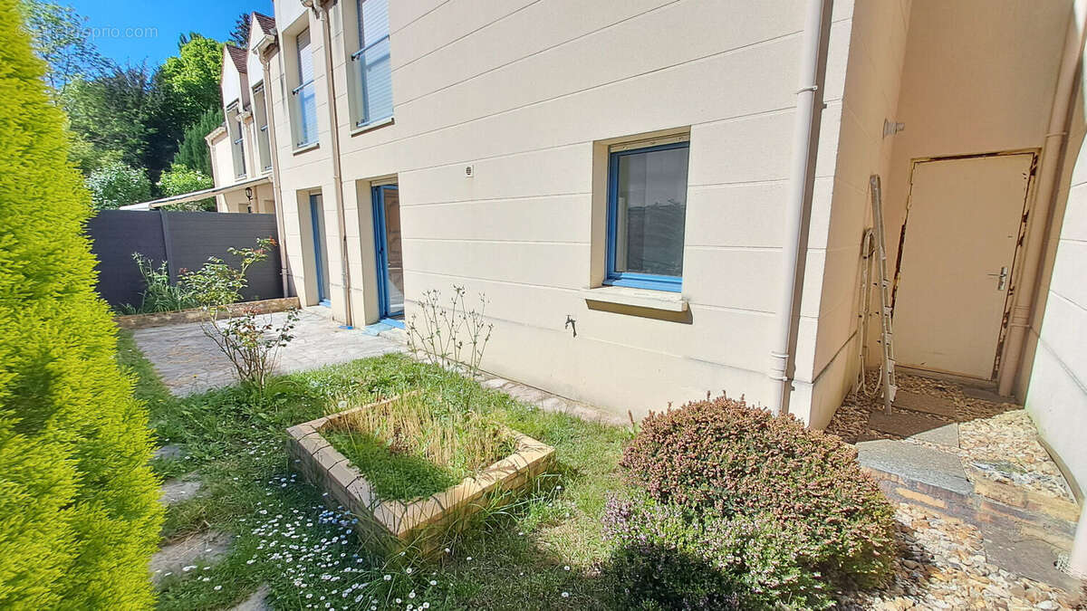 Appartement à SAINT-REMY-LES-CHEVREUSE